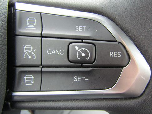 Used 2024 Jeep Compass Limited AWD/4WD image 23