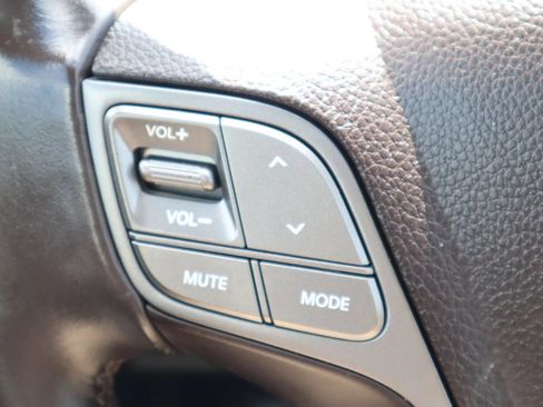 Used 2014 Hyundai Santa Fe Limited FWD image 32