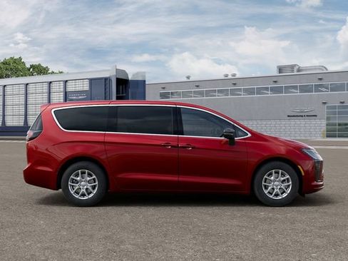 New 2027 Chrysler Pacifica Select FWD image 22