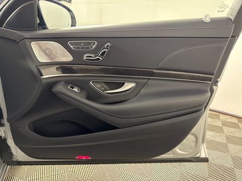 Used 2018 Mercedes-Benz S 450 Sedan image 21