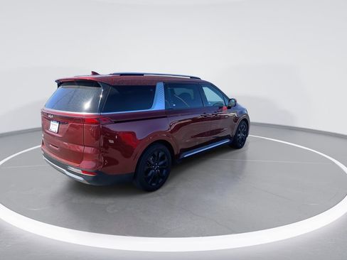 Used 2024 Kia Carnival SX Prestige image 8