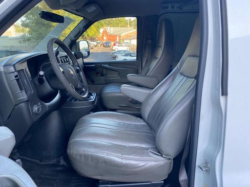 Used 2013 Chevrolet Express 1500 image 10