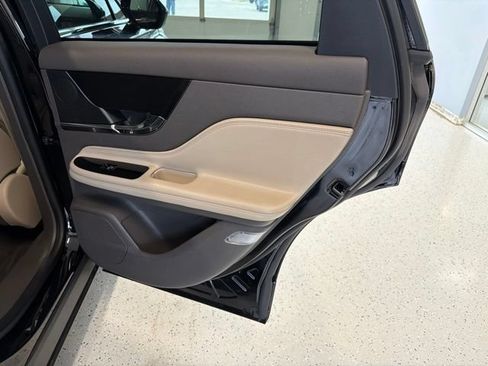 Used 2023 Lincoln Corsair AWD image 42