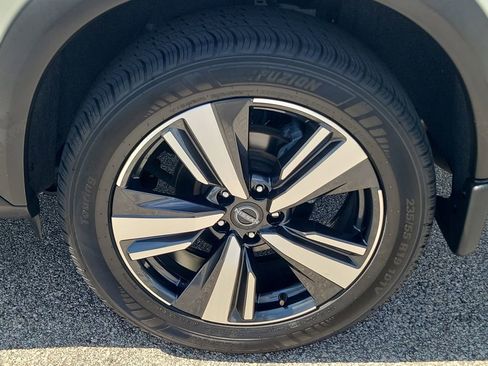 Certified 2023 Nissan Rogue Platinum w/ Platinum Premium Package AWD/4WD image 13