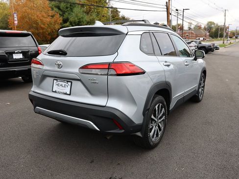 Used 2022 Toyota Corolla Cross XLE w/ Convenience Package image 7