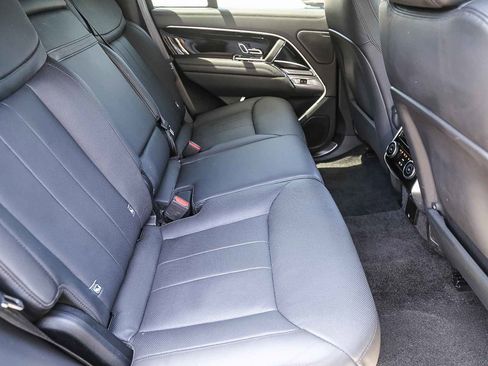 Used 2023 Land Rover Range Rover SE AWD/4WD image 16