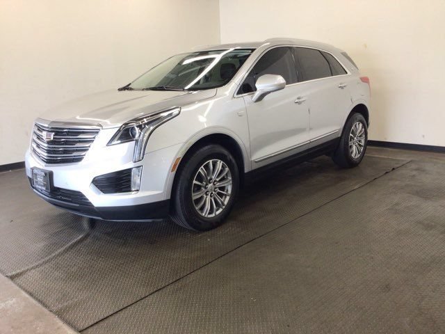 Used 2017 Cadillac XT5 Luxury w/ Driver Awareness Package AWD/4WD image 2