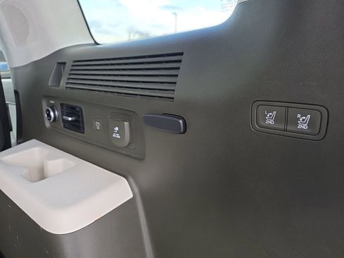 Used 2024 Hyundai Santa Fe Calligraphy image 12