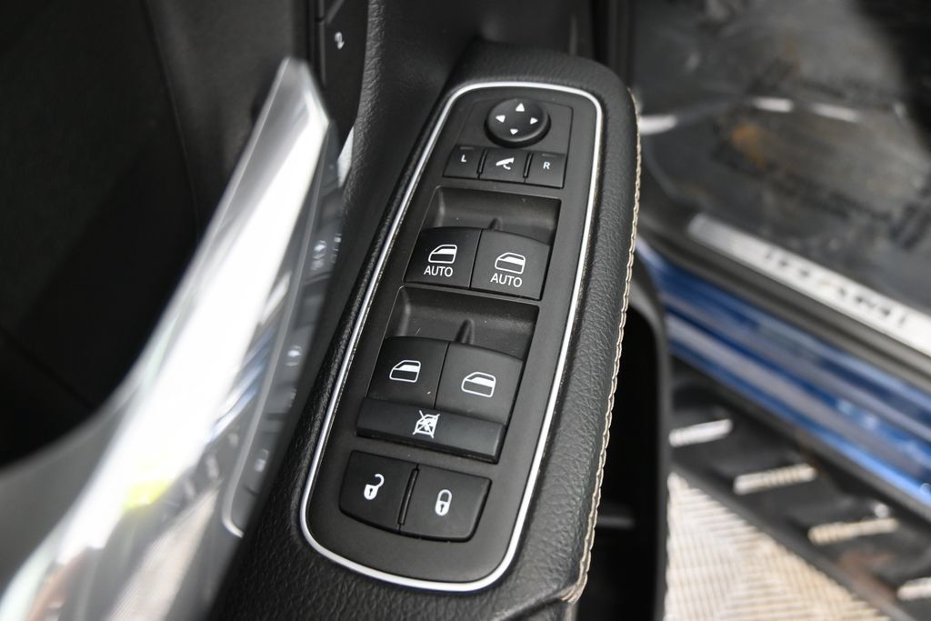 Used 2022 RAM 1500 Laramie AWD/4WD image 20