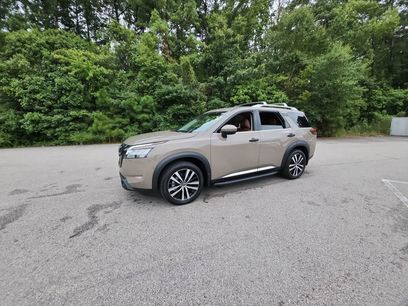 Used 2023 Nissan Pathfinder Platinum w/ Lighting Package (N93)