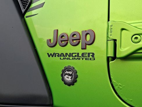 Used 2018 Jeep Wrangler Unlimited Rubicon AWD/4WD image 29