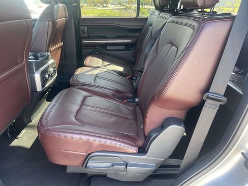 Used 2024 Ford Expedition Limited RWD image 10
