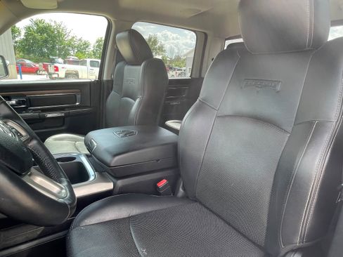 Used 2016 RAM 1500 Laramie w/ Convenience Group AWD/4WD image 12
