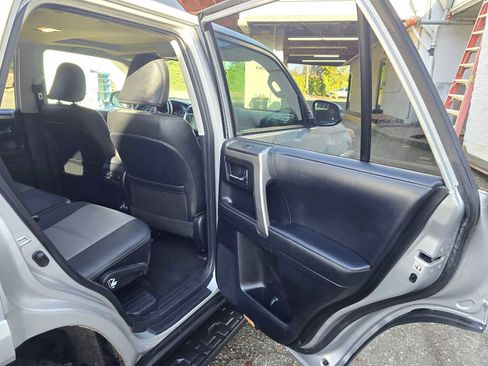 Used 2020 Toyota 4Runner SR5 Premium image 13