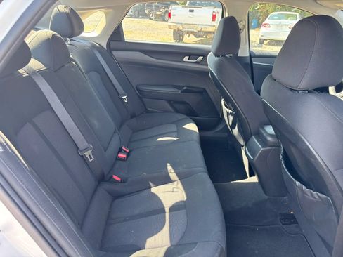 Used 2021 Kia K5 LXS FWD image 16