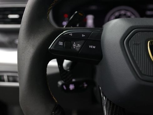 Used 2020 Lamborghini Urus AWD/4WD image 31