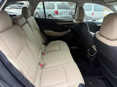 Used 2020 Subaru Outback Limited image 22