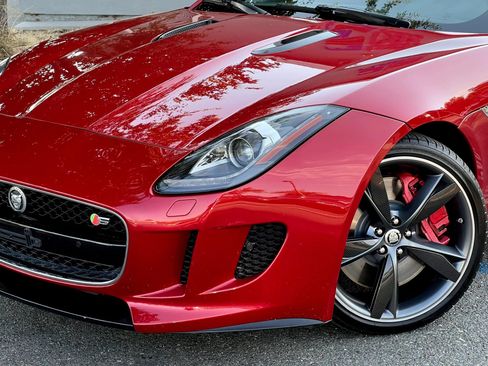 Used 2014 Jaguar F-TYPE S RWD image 2