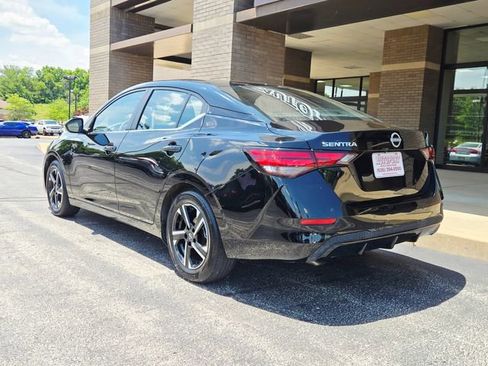 Used 2025 Nissan Sentra SV FWD image 8