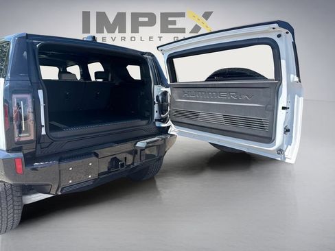 Used 2026 GMC Hummer EV SUV AWD/4WD image 9