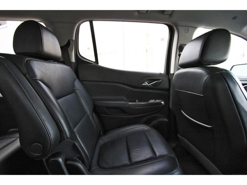 Used 2021 GMC Acadia SLT w/ Elevation Edition FWD image 13