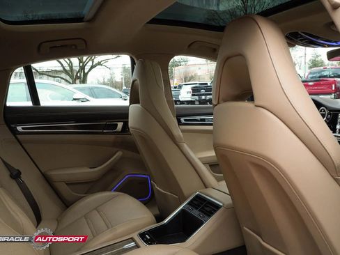 Used 2017 Porsche Panamera 4S image 38
