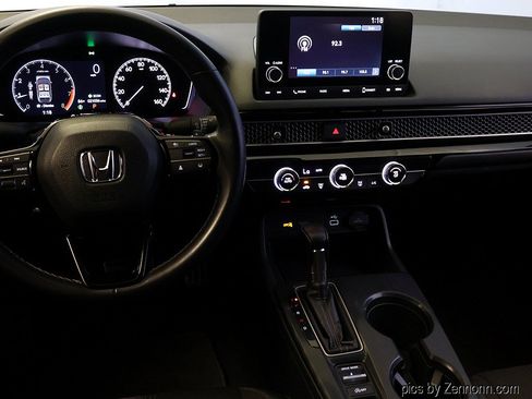 Used 2023 Honda Civic Sport image 16