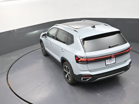 New 2026 Volkswagen Taos SEL image 16