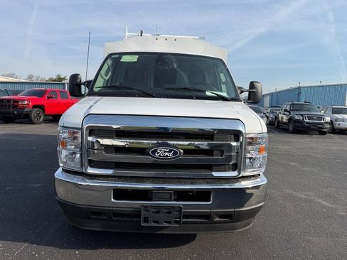 New 2026 Ford E-350 and Econoline 350 Super Duty w/ Power Equipment Group RWD image 2