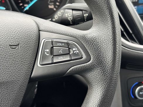 Used 2019 Ford Escape SE image 18