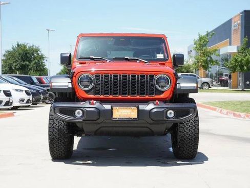 Used 2026 Jeep Wrangler Unlimited Rubicon AWD/4WD image 2