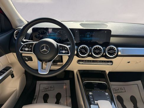 Used 2022 Mercedes-Benz GLB 250 image 10