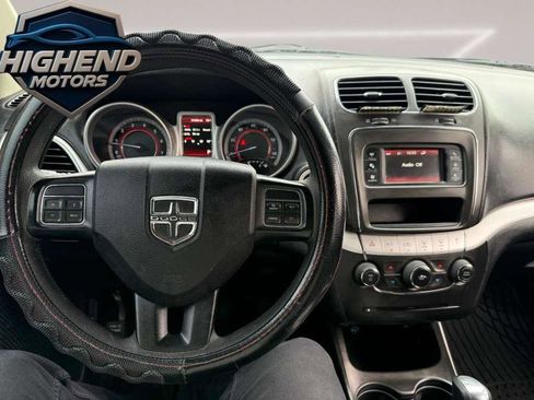 Used 2019 Dodge Journey SE image 26