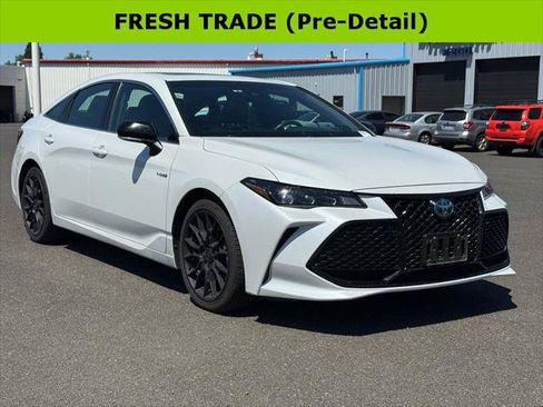 Certified 2021 Toyota Avalon XSE FWD image 1