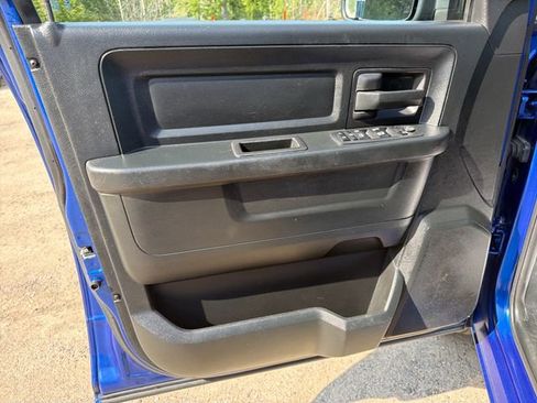 Used 2018 RAM 1500 Express AWD/4WD image 11