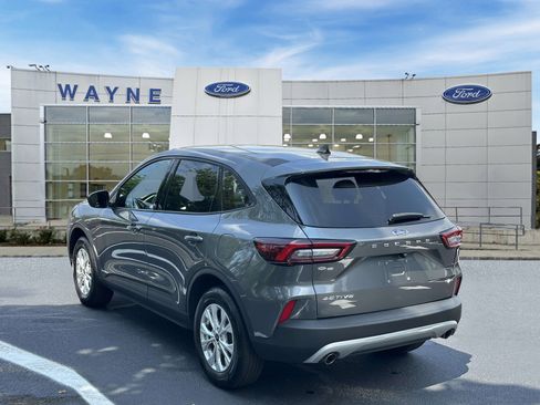 Used 2025 Ford Escape Active AWD/4WD image 4