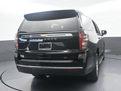 Used 2024 Chevrolet Suburban LT RWD image 5