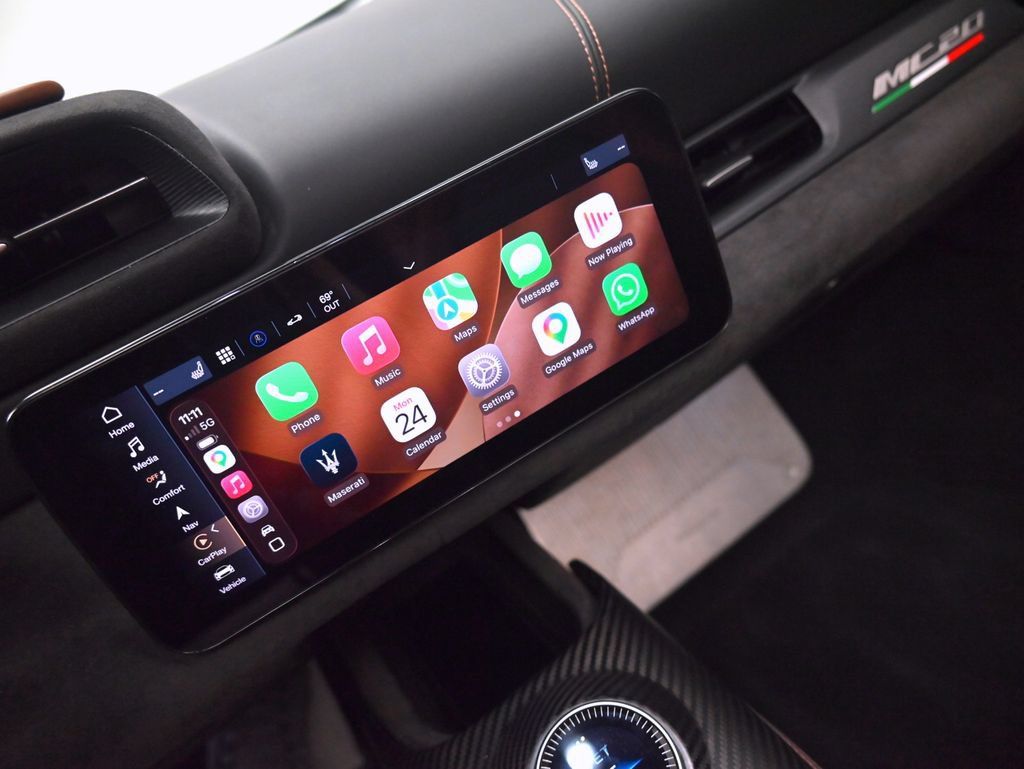 Used 2023 Maserati MC20 Spyder RWD image 19