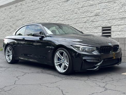 Used 2018 BMW M4 Convertible RWD image 41