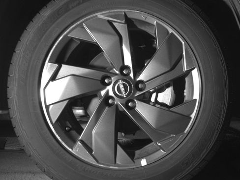 Used 2025 Nissan Rogue SV FWD image 13
