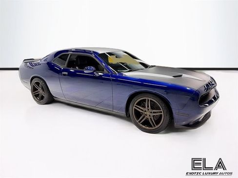 Used 2017 Dodge Challenger SXT Plus RWD image 38