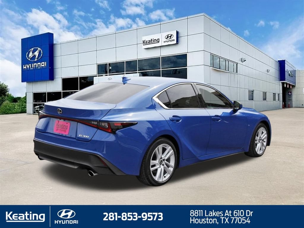 Used 2024 Lexus IS 300 w/ Comfort Package RWD image 5