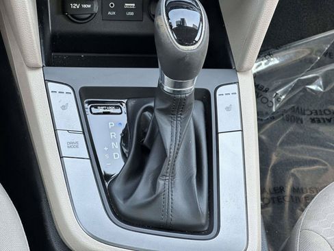Used 2020 Hyundai Elantra Value Edition FWD image 21