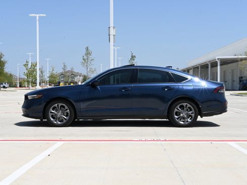 Used 2024 Honda Accord EX image 6