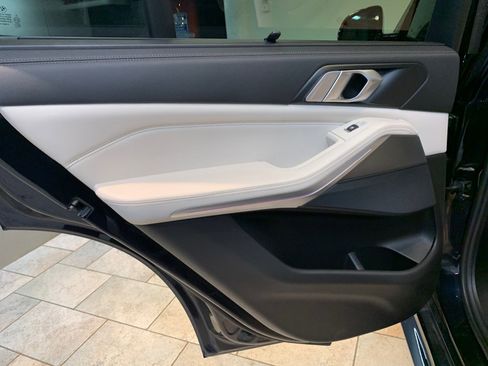 Used 2020 BMW X5 xDrive40i w/ M Sport Package AWD/4WD image 49