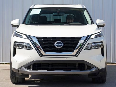 Used 2023 Nissan Rogue SL w/ SL Premium Package image 6