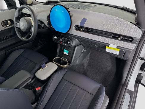 New 2026 MINI Cooper 2-Door Hardtop image 18