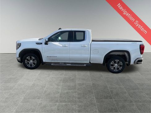 Used 2022 GMC Sierra 1500 SLE image 3