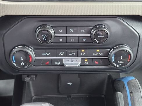 Used 2022 Ford Bronco Wildtrak AWD/4WD image 18