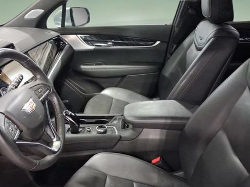 Used 2024 Cadillac XT6 Premium Luxury FWD image 36